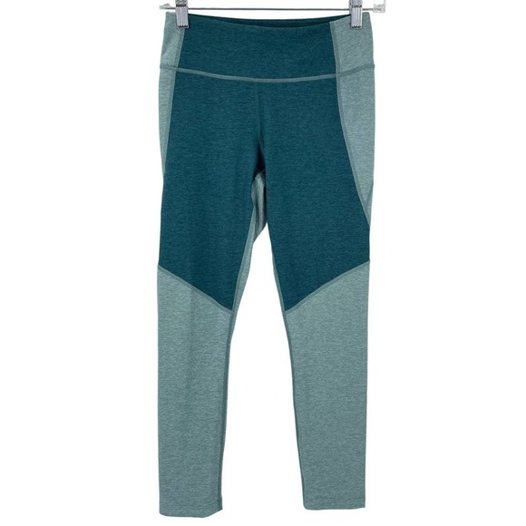 Outdoor Voices x Madewell S 3/4 Warmup Leggings and Athena Crop Top - Picture 10 of 14